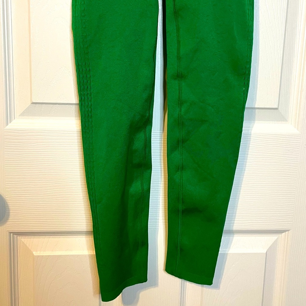 Fabletics green SculptKnit leggings w/ mesh hole detail along sides sz S - Picture 3 of 8